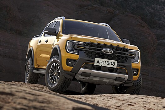 Ford rolls out class-leading hybrid powertrain for clever new F150