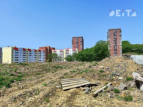 Коммунальщики Владивостока порушили труды жильцов, самостоятельно благоустроивших себе двор