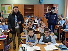 Снеговик на страже ПДД: в Нижегородской области госавтоинспекторы и общественники провели познавательную игру с населением