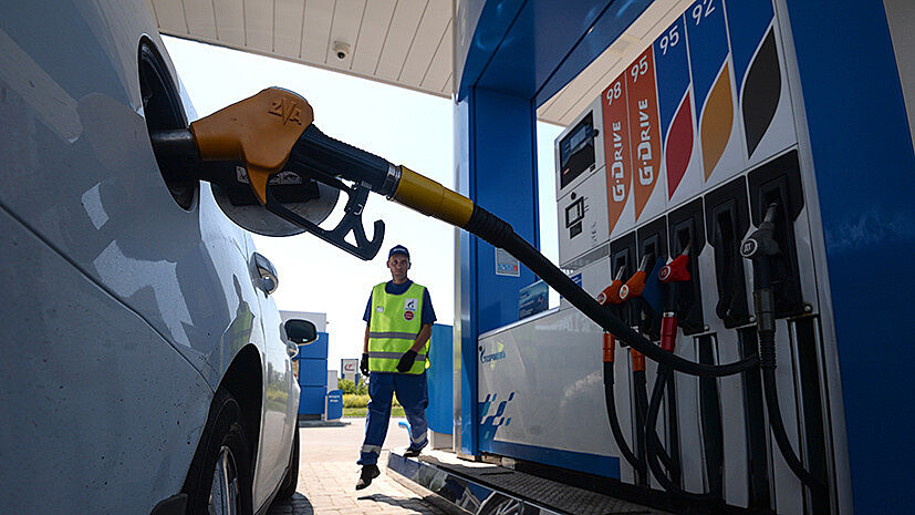 ФАС и Минэнерго проверят информацию о резком росте цен на бензин