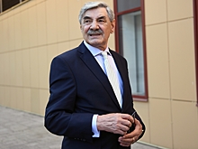 «Я мыл трамваи по ночам». Александр Панкратов-Черный — о жизни в начале 90-х, Москве и способах прокормить семью