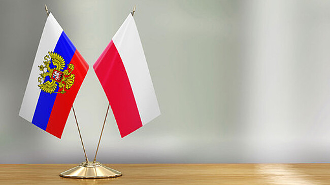 Захарова: Россия зеркально ответит Польше на закрытие генконсульства в Гданьске