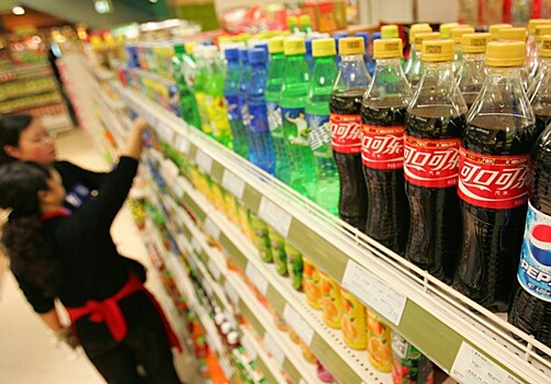 Исследование: Coca-Cola и другие корпорации США на протяжении многих лет вмешиваются в формирование продовольственной политики Китая