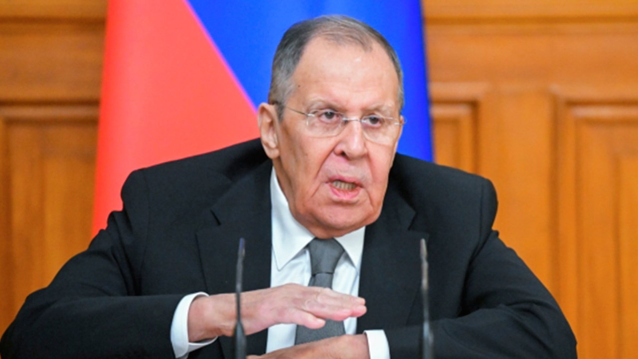 Лавров: РФ не следует впадать в восторг от давления Трампа на Киев и ЕС