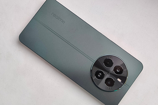 realme 12 4G: средний класс с сильной оптикой