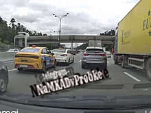 На МКАД автомобили врезались друг в друга и попали на видео