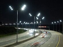 Участок платной «Ленинградки» оснастят опорами освещения