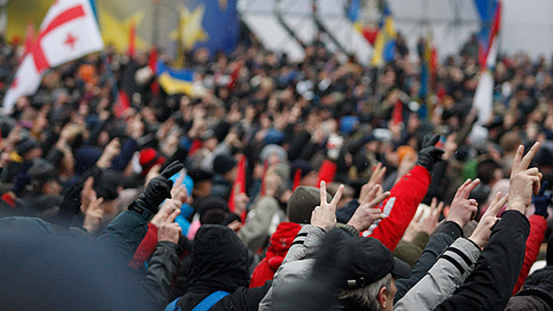 Украина не смогла предотвратить проникновение национализма во власть - Косачев