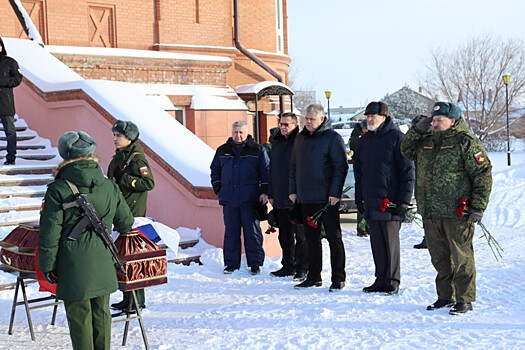 Под Гаем простились с погибшим на СВО Евгением Рудниченко