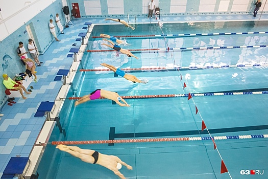 В поселке Управленческий детям разрешат плавать в бассейне при школе № 172