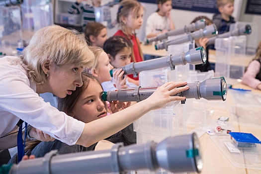 Московский Планетарий: Занятия в научных лабораториях за месяц посетило более 1000 школьников
