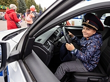 Дети хотят стать врачами и полицейскими: смотрим, как в Челябинске прошел 11-й парад первоклассников