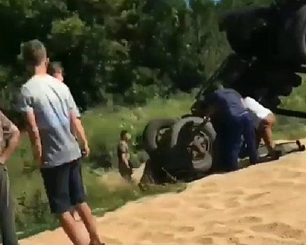 На трассе «Ростов-Волгодонск» опрокинулся грузовик с зерном