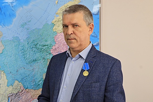 Журналисты "РГ" награждены юбилейной медалью "100 лет гражданской авиации России"