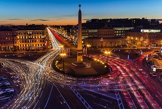 Правительство Санкт-Петербурга прогнозирует рост средней зарплаты в городе до 67 тыс рублей к 2020 году