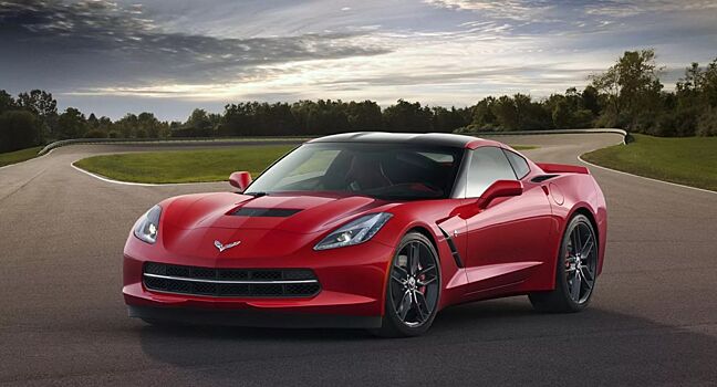 Эксперт сравнил Chevrolet Corvette C8 и C7