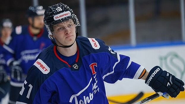 Косолапов забил первый гол в КХЛ и за «Сибирь» – «Автомобилисту» щелчком из левого круга вбрасывания. Форварда выменяли из «Торпедо»