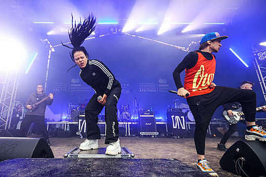 Автобус с музыкантами группы "Слот" попал в ДТП в Комсомольске-на-Амуре