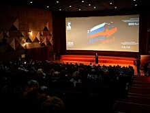Актер Игорь Петренко показал подросших дочерей на фестивале кино в Новороссийске