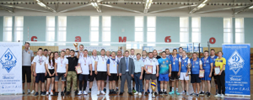 В Севастополе состоялся турнир по волейболу среди сотрудников органов внутренних дел