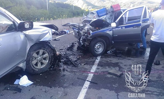 В ДТП на Сахалине погибли двое сотрудников полиции
