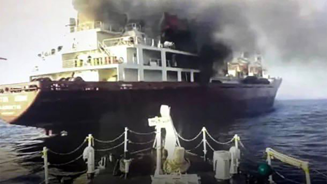 Судно с российскими моряками загорелось в Южной Корее