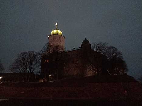 Выборгский замок – самый старый из сохранившихся в России