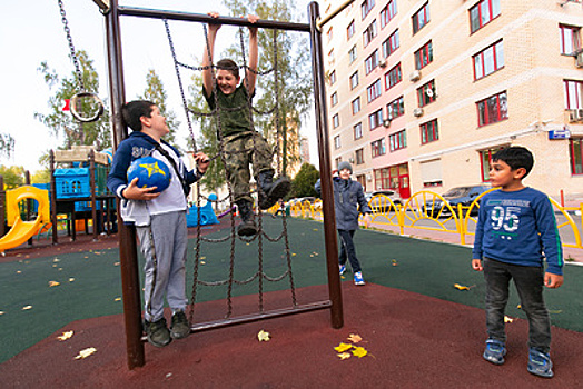 7 детских площадок заменят в Реутове до конца года