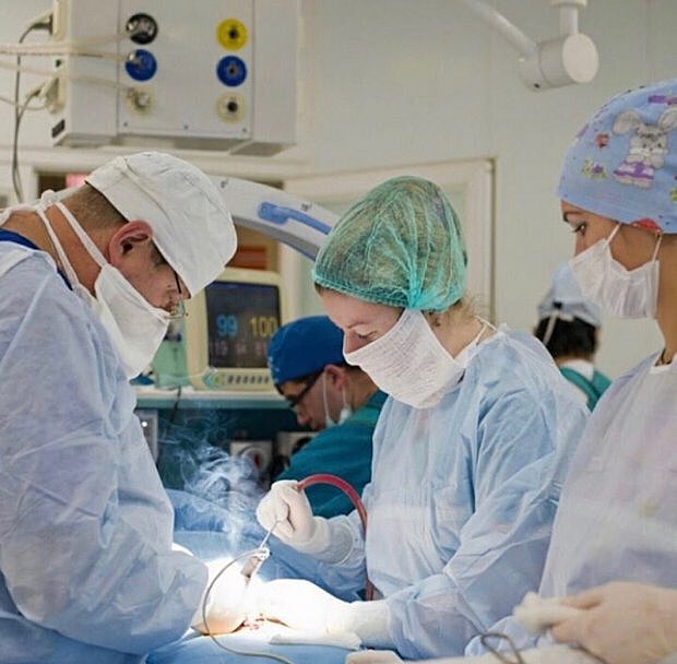 Подмосковные нейрохирурги спасли девочку с переломами костей свода и основания черепа после ДТП