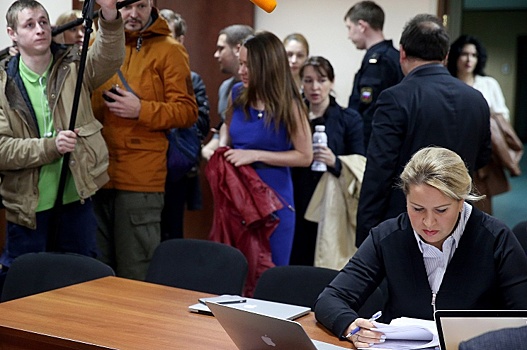 Настрадалась женщина, отпускайте!