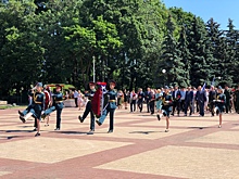 В Курске в День памяти и скорби возложили цветы к обелиску Славы