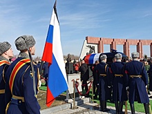 "Дед мне говорил, что надо просто верить своей стране". В Пантеоне защитников Отечества простились с Героем Советского Союза Василием Решетниковым
