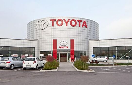 Toyota опубликовала тизер нового пикапа