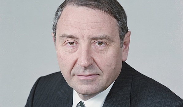 Олег Бакланов: «Не допускаю и мысли, что Ахромеев повесился»