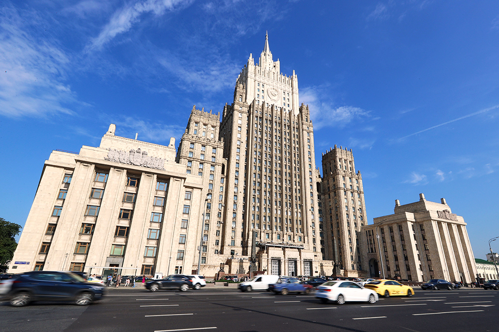 МИД России назвал истинную причину повреждения посольства Азербайджана в Киеве