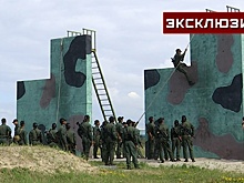 Продумать каждый шаг: как военные прошли полосу препятствий на конкурсе АрМИ «Морской десант»