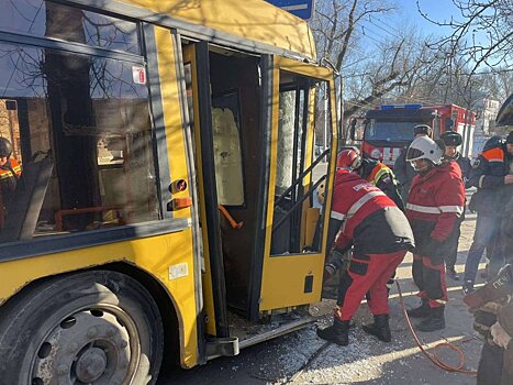 Авария с автобусом в Саратове. Четыре человека остаются в больнице