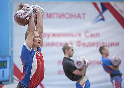Девять чемпионов мира приняли участие в чемпионате ВС РФ по гиревому спорту в Самарской области