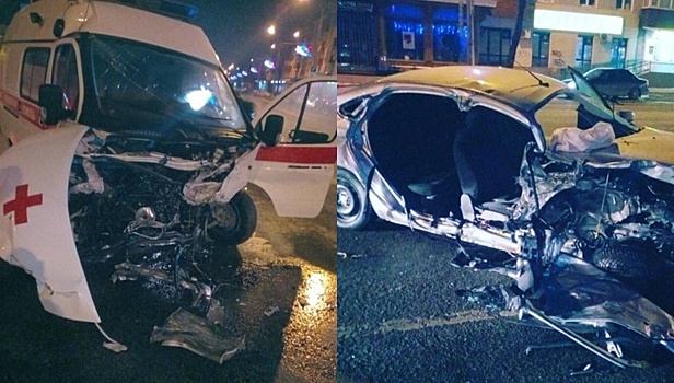Смертельная авария Lada Vesta и скорой помощи в Перми попала на видео