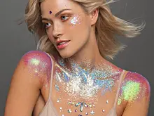 Макияж в тренде: сияй с российскими глиттерами Glitter Things Beauty