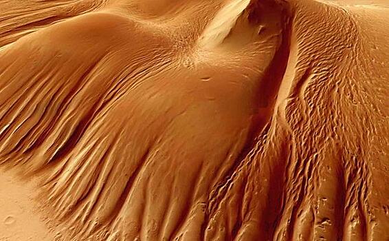 Гора в кратере Николсона на Марсе