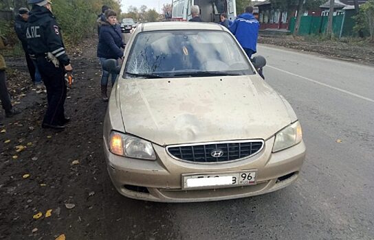 На Урале девочка-подросток хотела догнать подругу и попала под машину