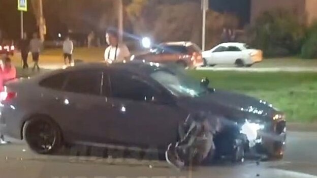В Пензе у «Современника» столкнулись BMW и «Лада-Гранта»