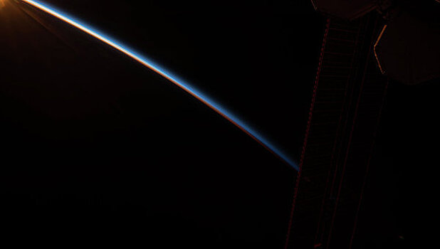 Закат на Земле сфотографировали с борта МКС