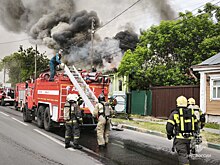 Жилой дом горит на улице Интернациональной в Нижнем Новгороде