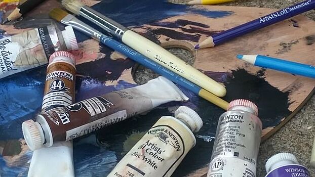 Рисуем дома: как творческая студия «Феникс» ведет занятия дистанционно