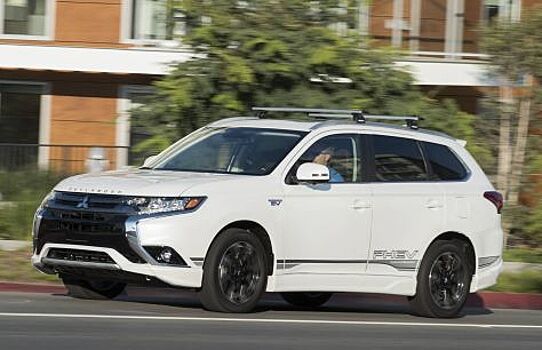 Новый Mitsubishi Outlander переедет на «тележку» Renault-Nissan