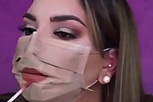 Девушка «скрыла» наличие защитной маски на лице