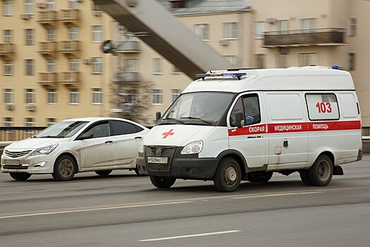 Школьницу госпитализировали в больницу Сясьстроя после аварии на "Коле"