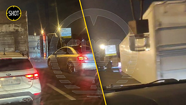 Попавшая в ДТП фура с водкой перевернулась на МКАДе